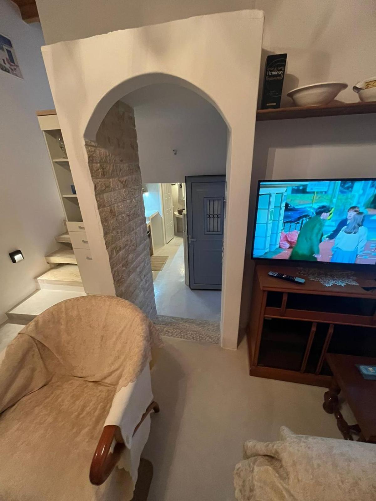 De Drymona 1 * Kythira Town